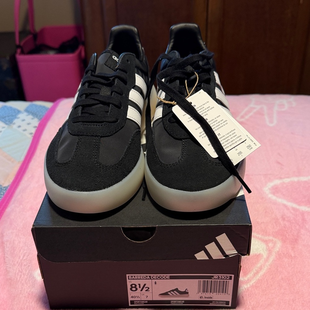 Women’s Adidas Barreda Decode